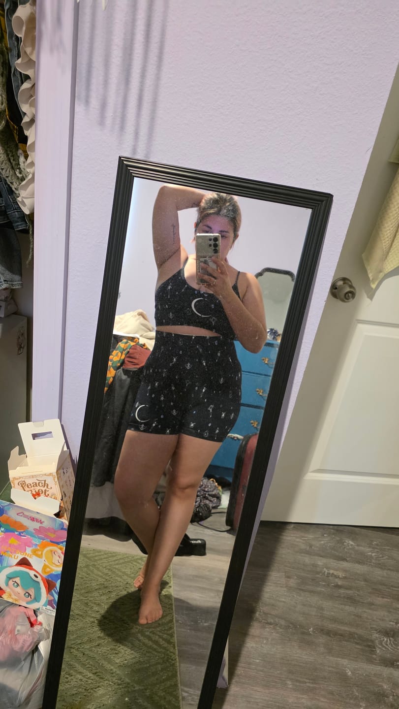 Customer photo review of Moon Seamless Shorts
