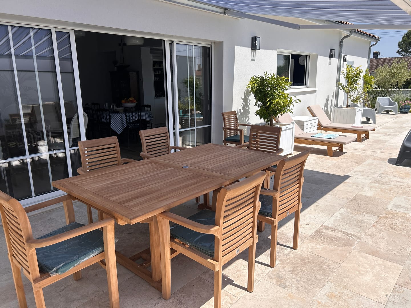 Customer photo review of 4 x Teak garden furniture Oxford stacking chairs, Free Cushions