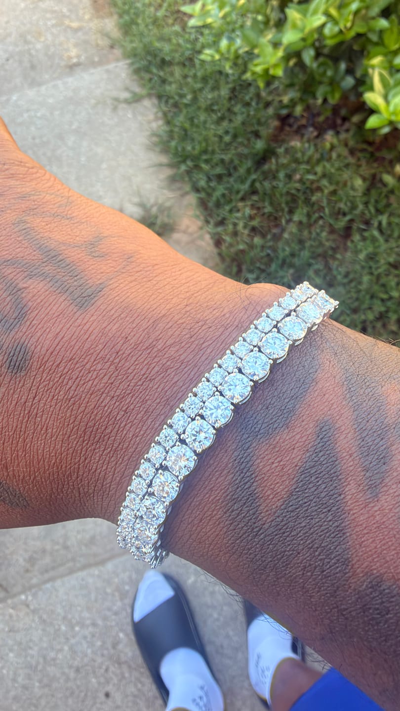 Customer photo review of 3MM Moissanite Tennis Chain + FREE Tennis Bracelet