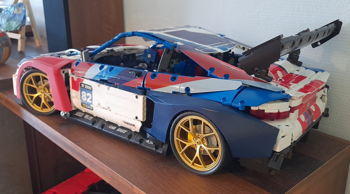 Customer photo review of XJD JD040 GT3 – 4556 Teile Klemmbaustein Sportwagen Modell | 1:8 Bausatz