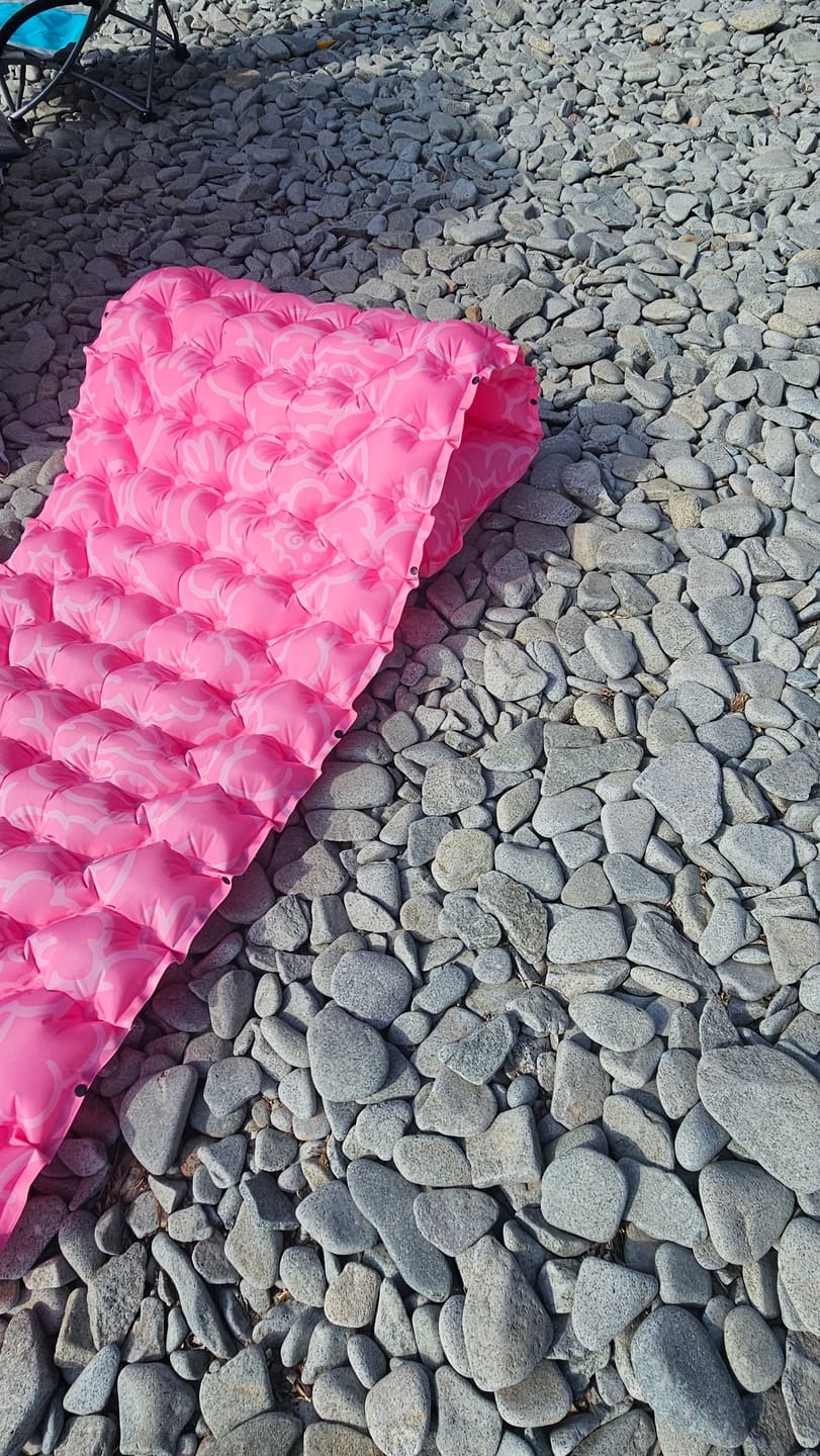 Customer photo review of CloudyCoziya® Inflatable Outdoor Mattress