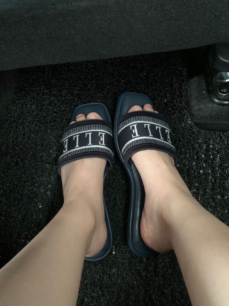 Customer photo review of Renee Logo Stitch Slip-on Sandals In Navy