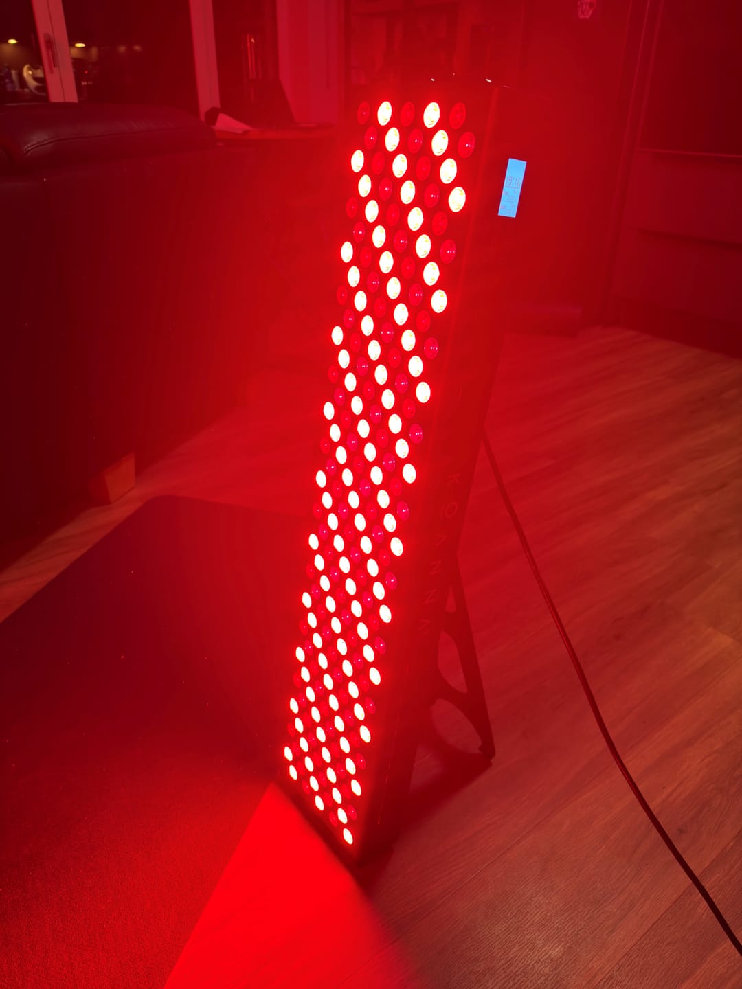 Customer photo review of Koanna® Luma1000™ – Kraftvolles, mittelgroßes Rotlicht-Panel