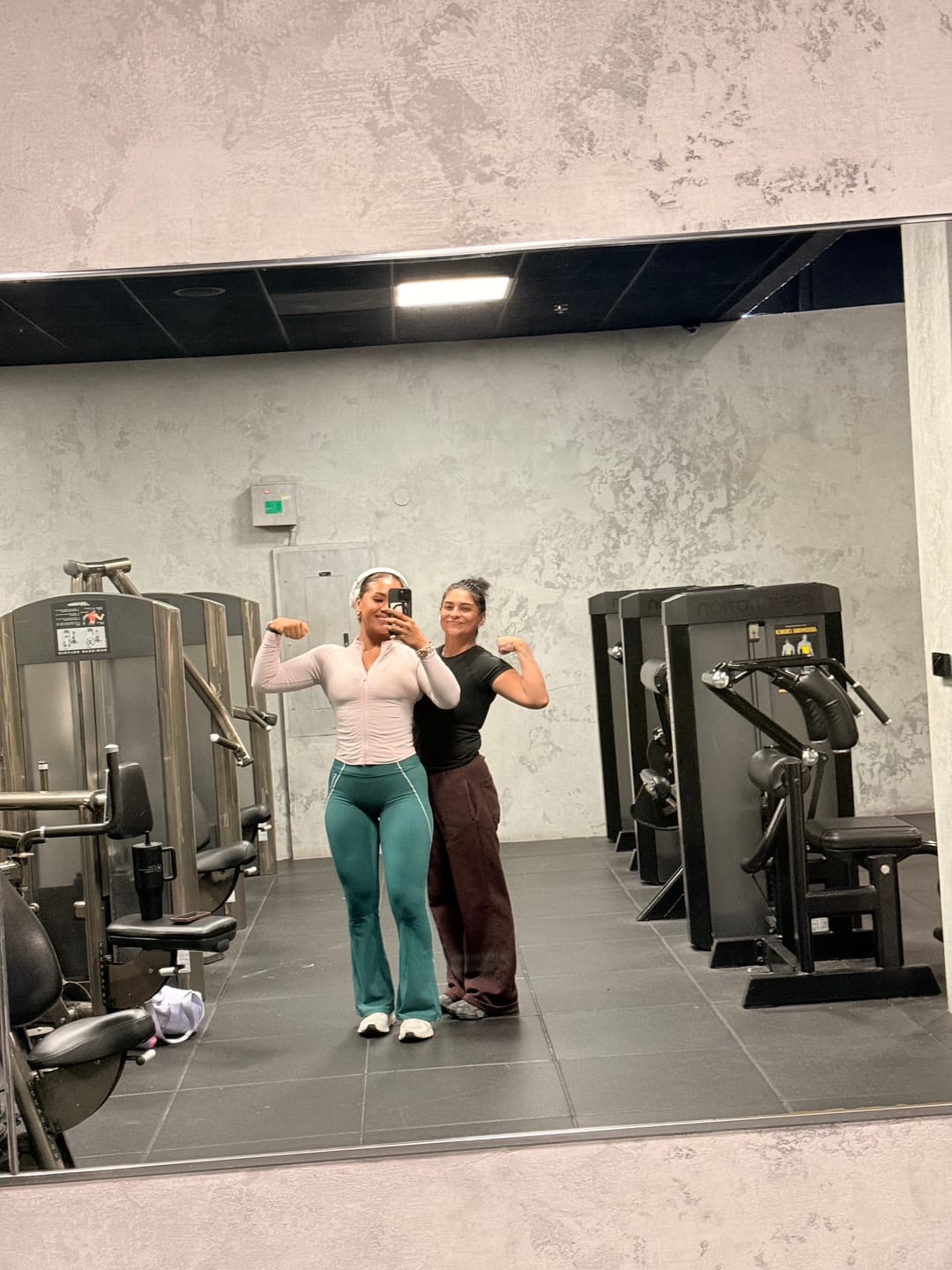 Customer photo review of W2085 - Elevate Flare legging (Short)