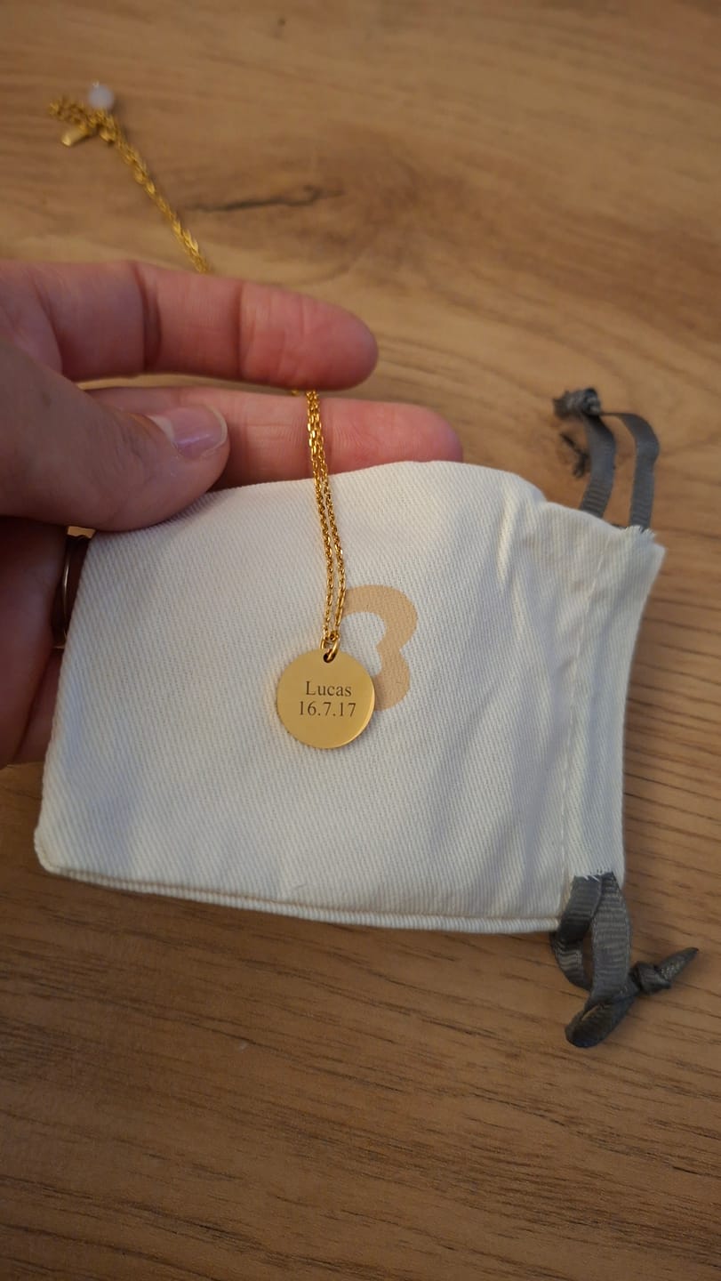 Customer photo review of Collar Pacto - Personalizado