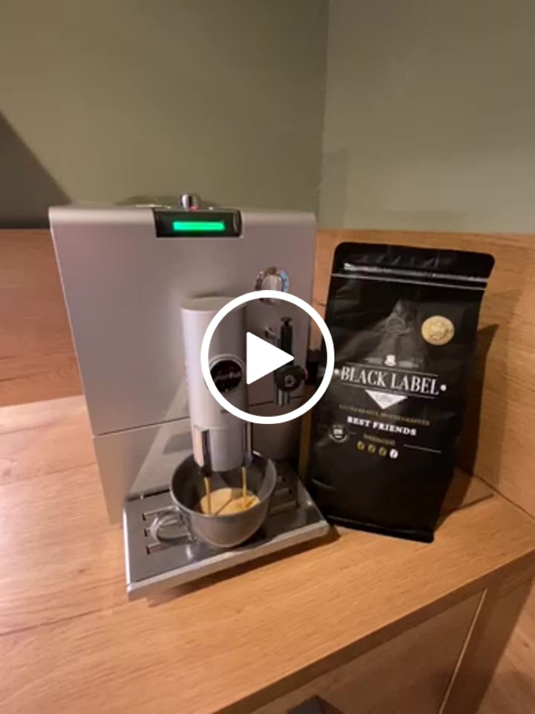 Customer video review of Best Friends Crema King