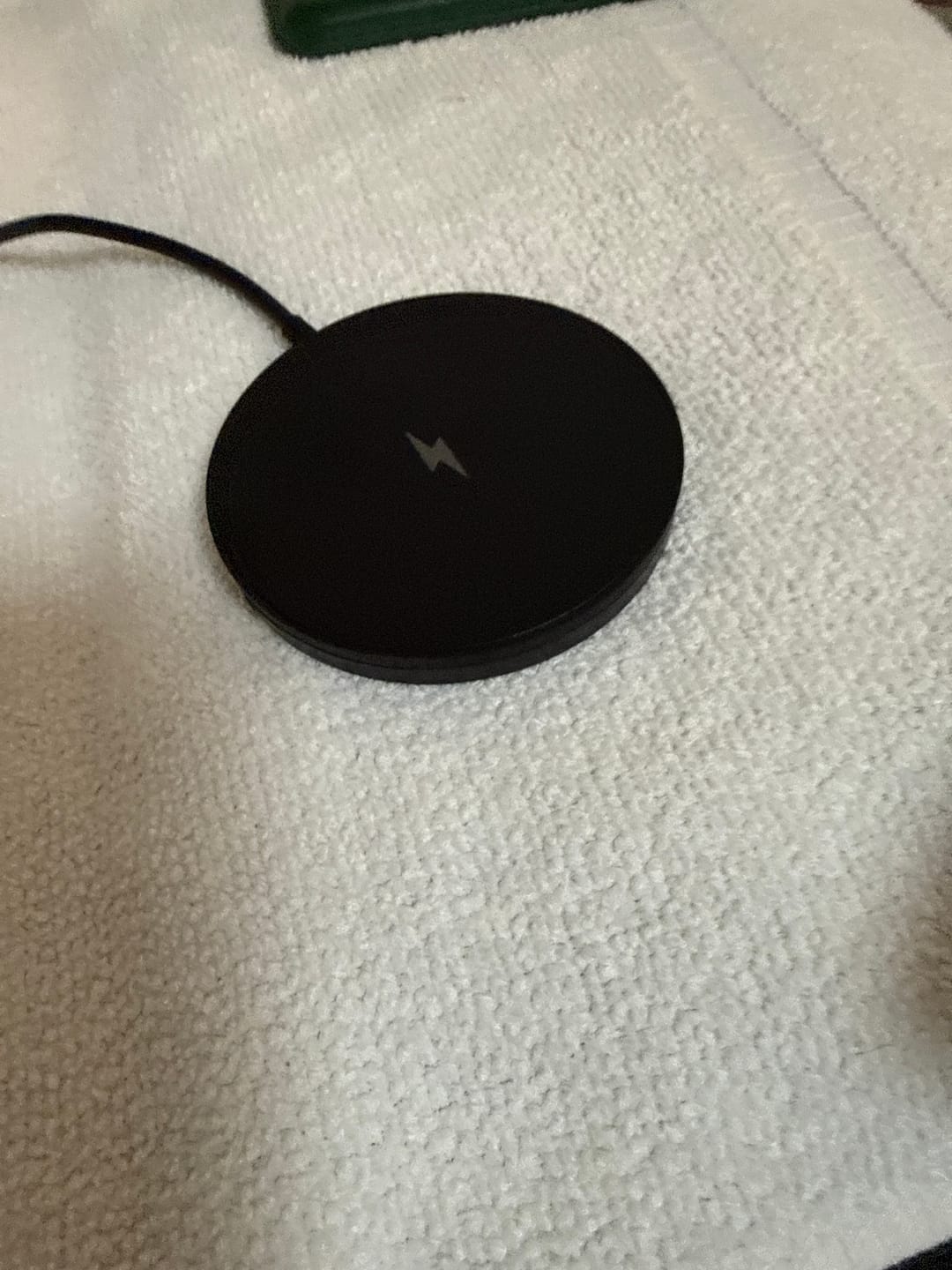 Customer photo review of Spotminders Wireless Charger