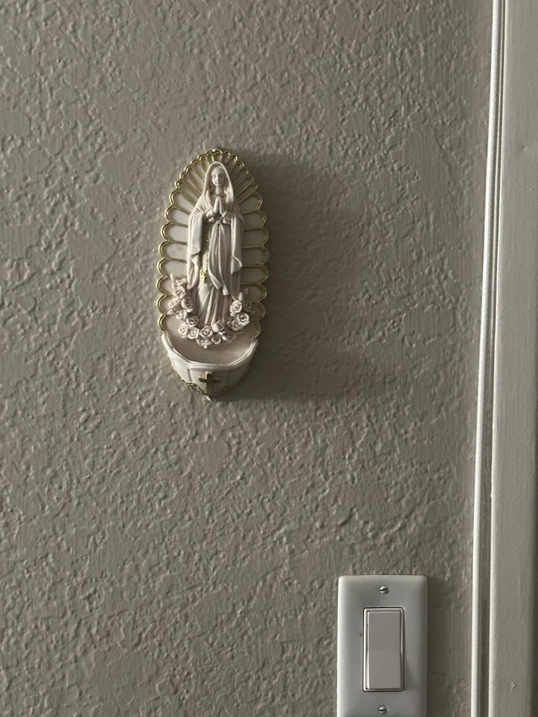 Customer photo review of Christianartworkshop Wall Mounted Mary Statue Character Sculpture Holy Water Font