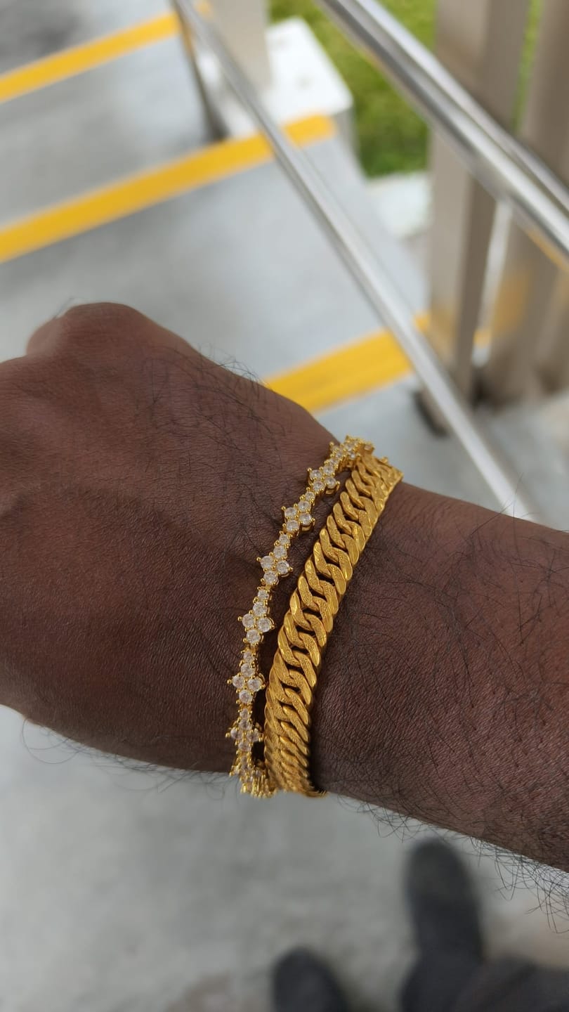 Customer photo review of Ash Luxe Bracelet