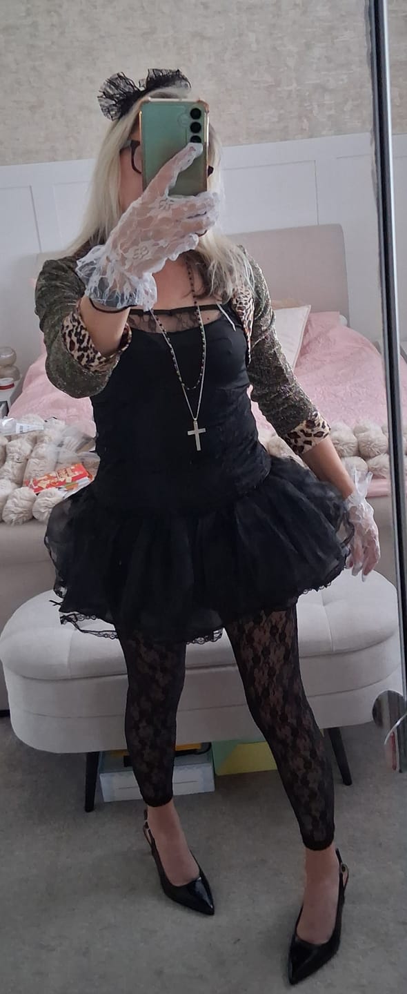 Customer photo review of 80s Wild Child Costume, Black