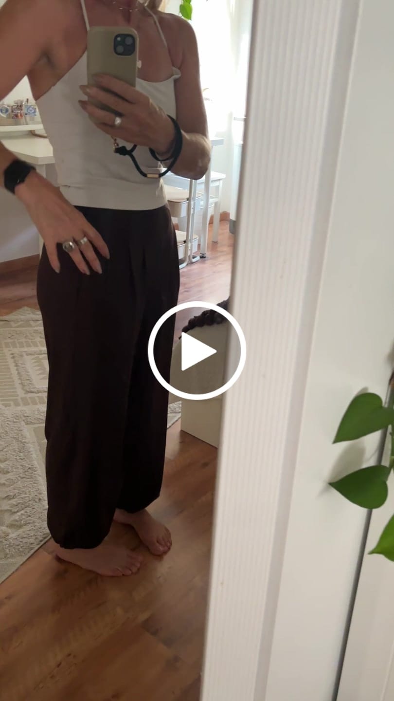 Customer video review of Butterstoff Ballon Hose dark chocolate