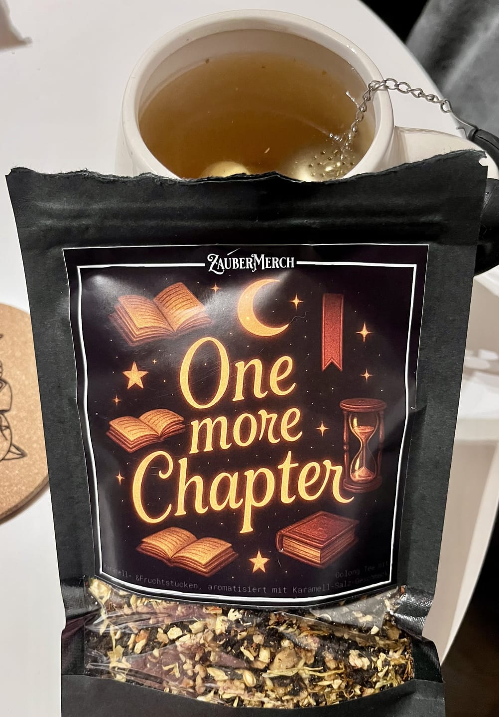 Customer photo review of One More Chapter – Oolong-Tee mit Salty Caramel Geschmack | Limitierter Booklover Tee