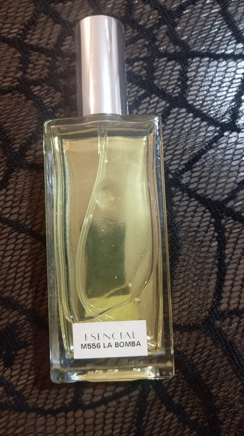 Customer photo review of M556 Inspirado en: La Bomba - Carolina Herrera
