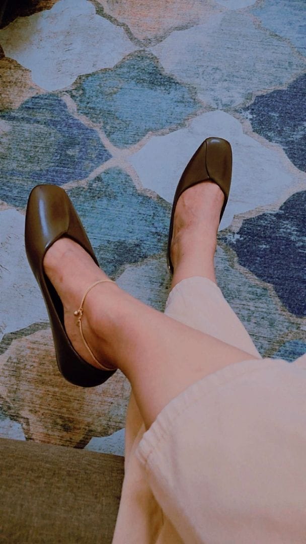 Customer photo review of Tulip Flats & Ballerinas In Coffee