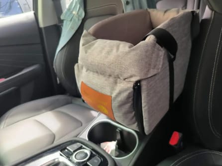 Customer photo review of ™PawPilot- מושב בוסטר יוקרתי לרכב