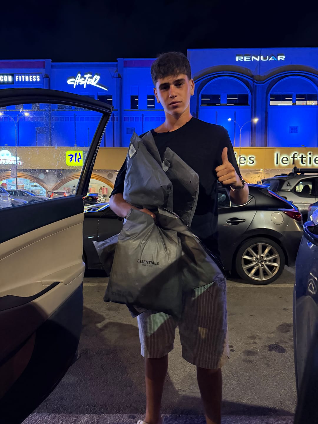 Customer photo review of ESSENTIALS | חליפה ארוכה - Grey 3