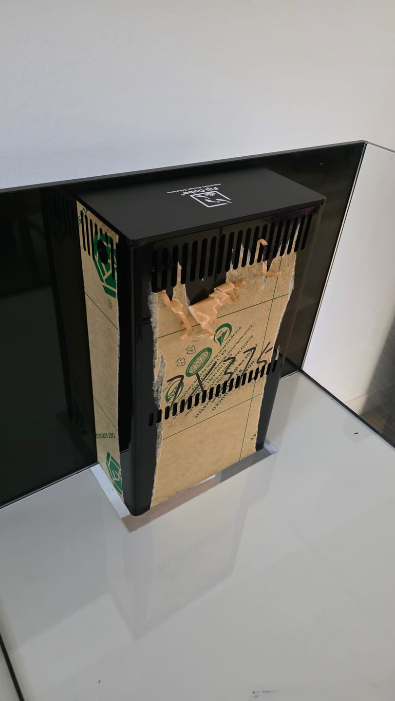 Customer photo review of Fiji Cube 32 Gallon Rimless INT Middle Glass Aquarium Tank Package