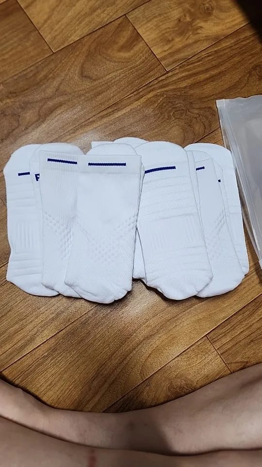 Customer photo review of Snuggi Cushioned Work Socks