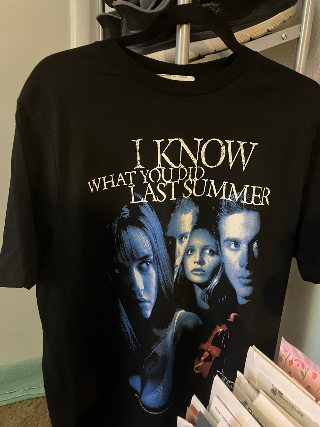 Customer photo review of I KNOW WHAT YOU DID LAST SUMMER (97) - POSTER T-SHIRT