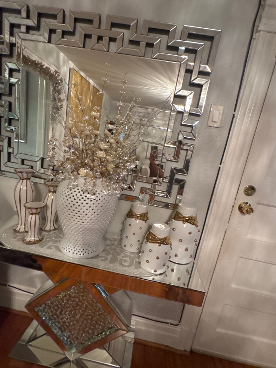 Customer photo review of Set Of 3 Pearl Crystal Dripping Spray Holiday Seasons