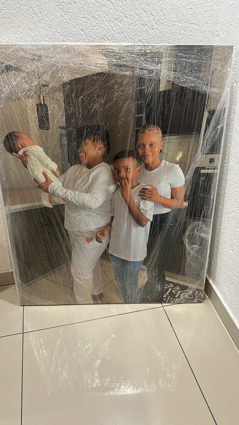 Customer photo review of 3 x A0 Super Big Canvas (80.9x102,5cm)