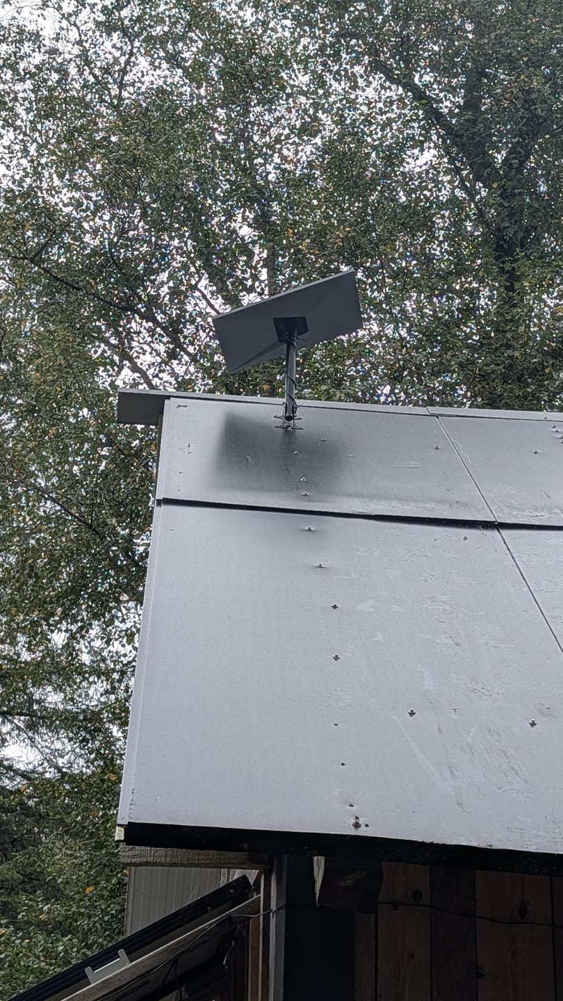 Customer photo review of Starlink Gen 3 Adjustable Roof Pole Mount Kit for Standard 4 / 4X