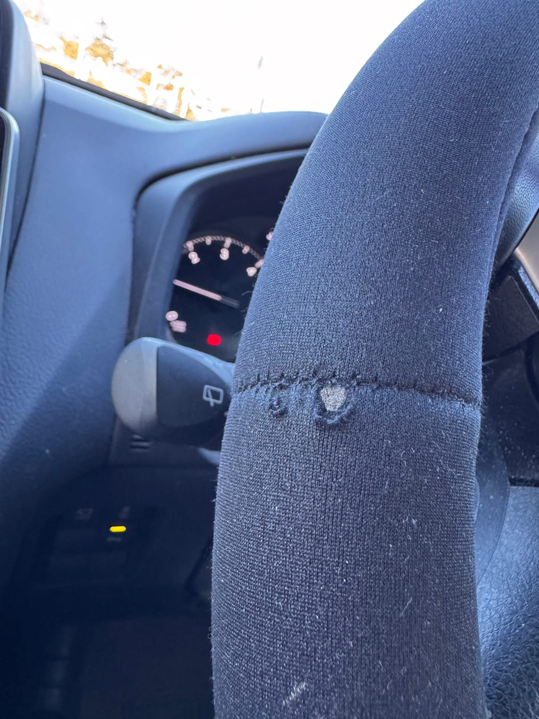 Customer photo review of Sharkskin Universal Steering Wheel Cover