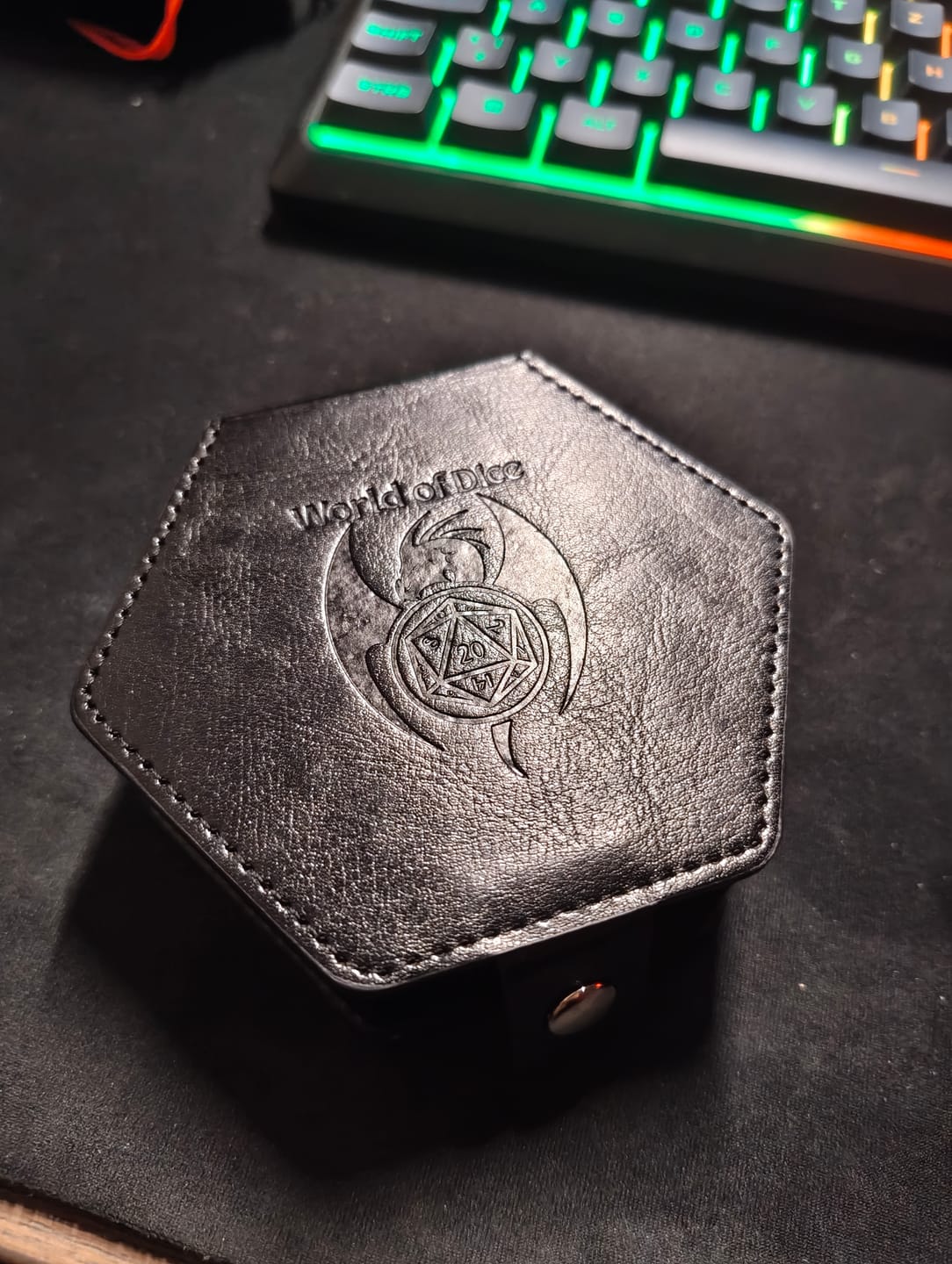 Customer photo review of Hexagon-Etui