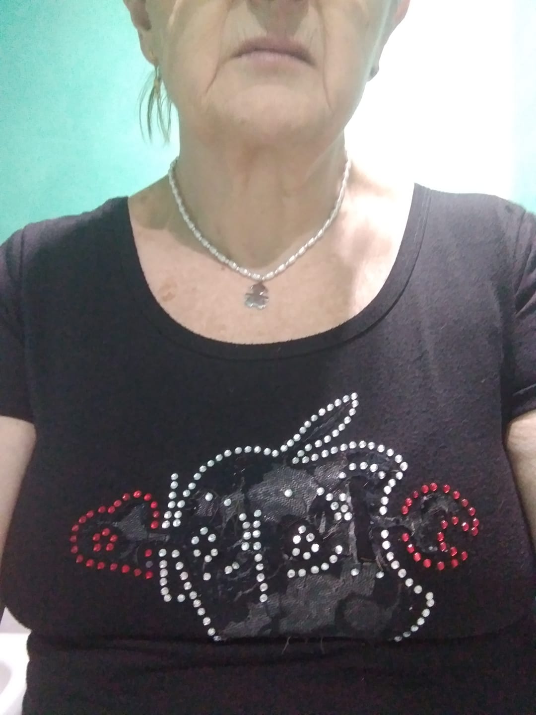 Customer photo review of Girocollo Family In Perle con ciondoli Bimbo Personalizzati