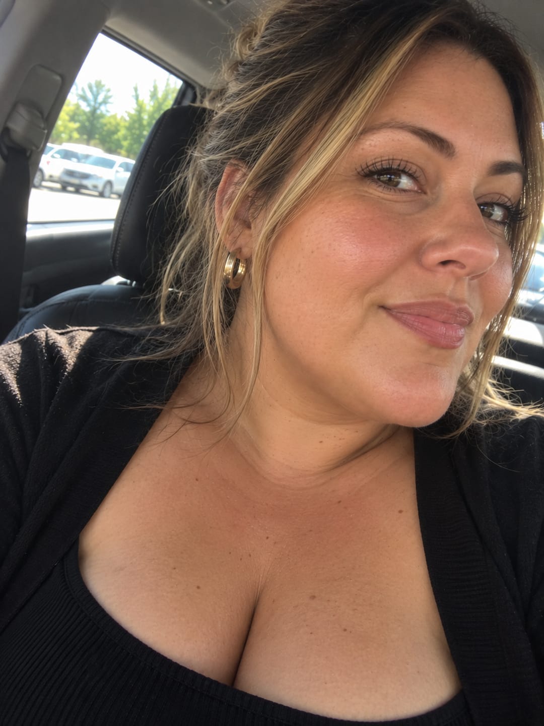 Customer photo review of NOVERA® Color-Changing Foundation Stick