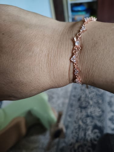 Customer photo review of Diana Bow Bracelet