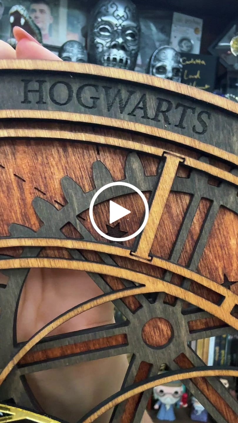 Customer video review of HOGWARTS™ CLOCK TOWER 3D WALL CLOCK - OFFICIALLY LICENSED - HARRY POTTER