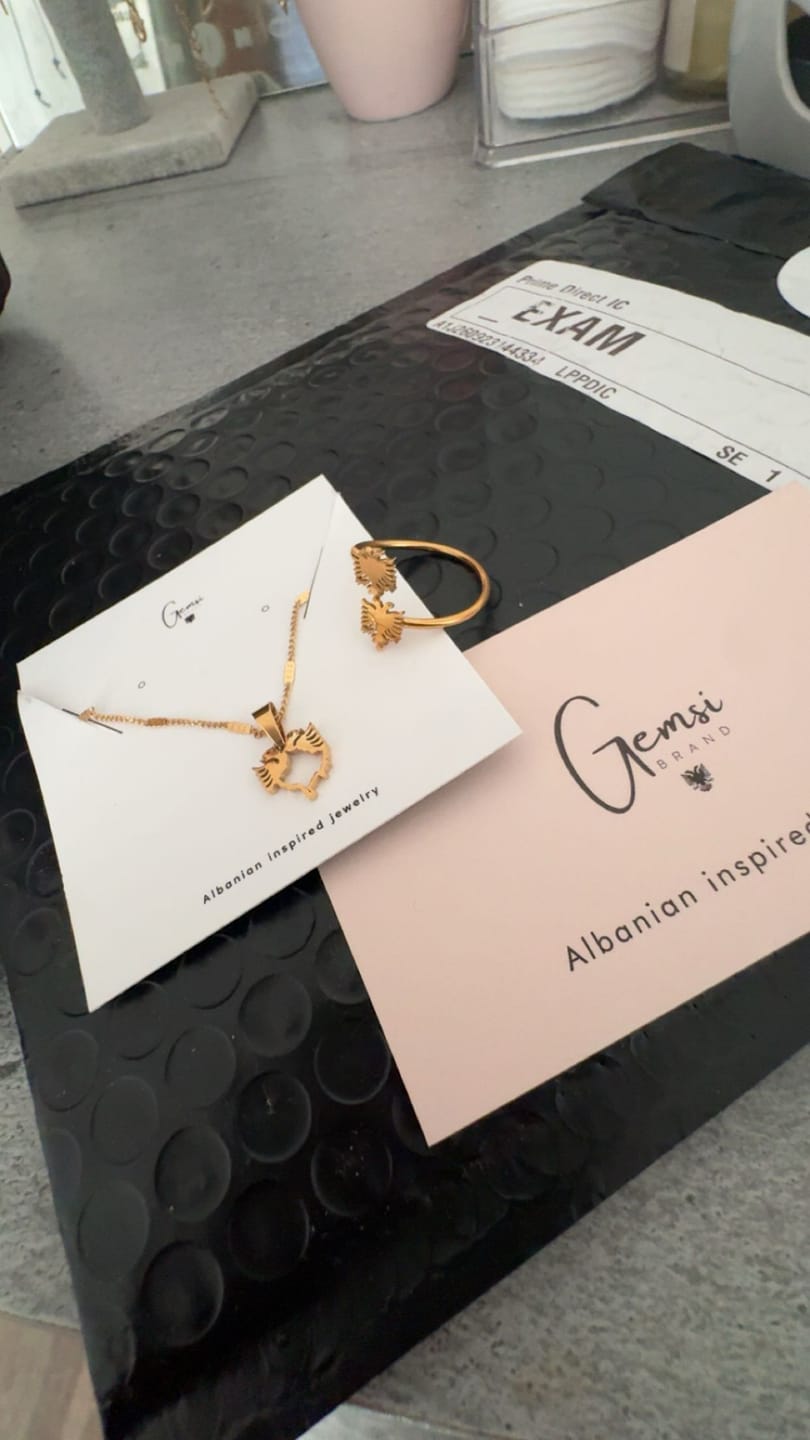 Customer photo review of DASHURI NECKLACE