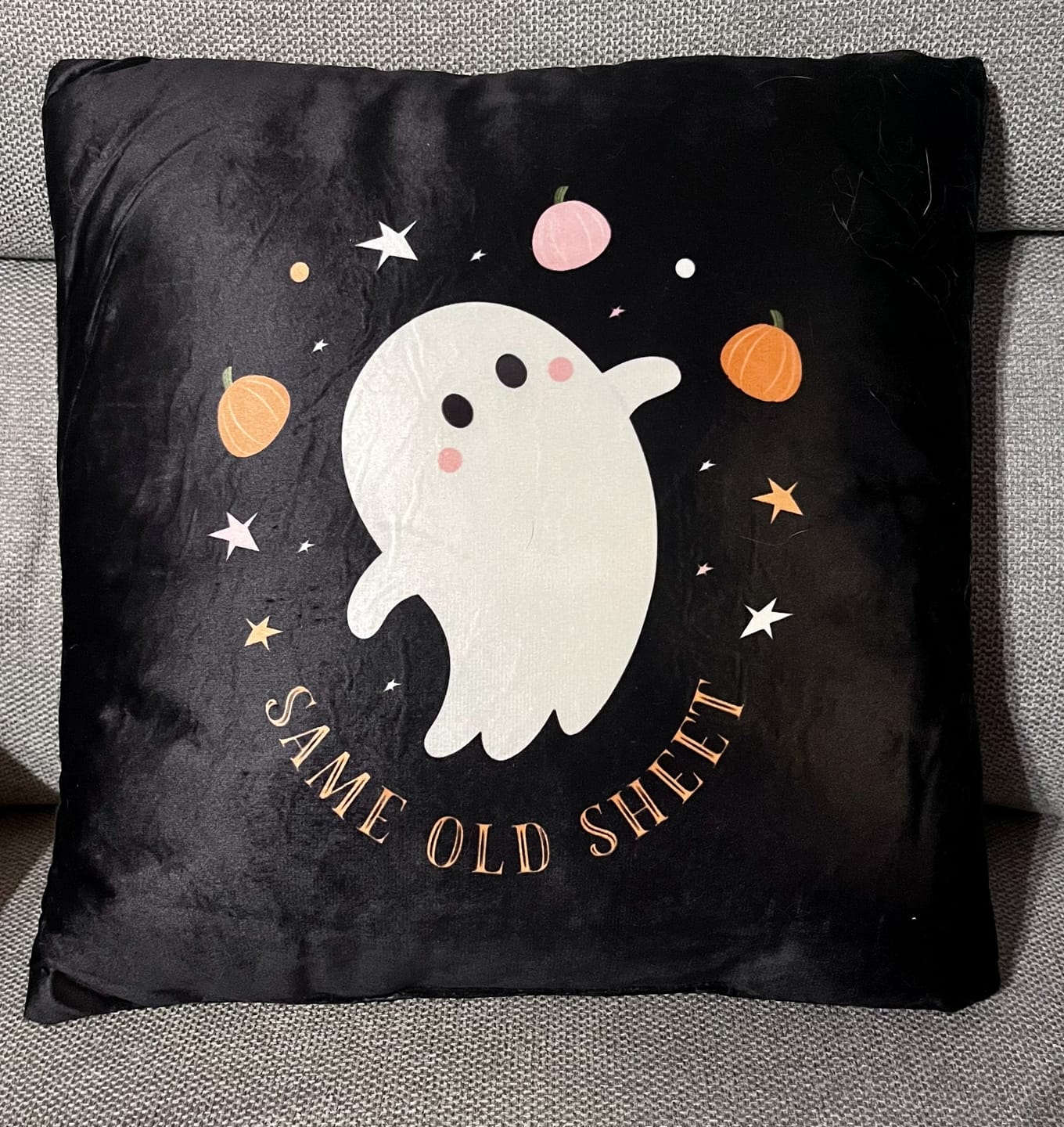 Customer photo review of Halloween Kissen mit Geist – Sweet & Spooky oder Lustiger Spruch