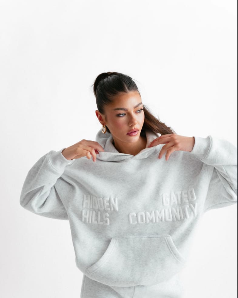 Customer photo review of GATED COMMUNITY HOODIE LIGHT GREY