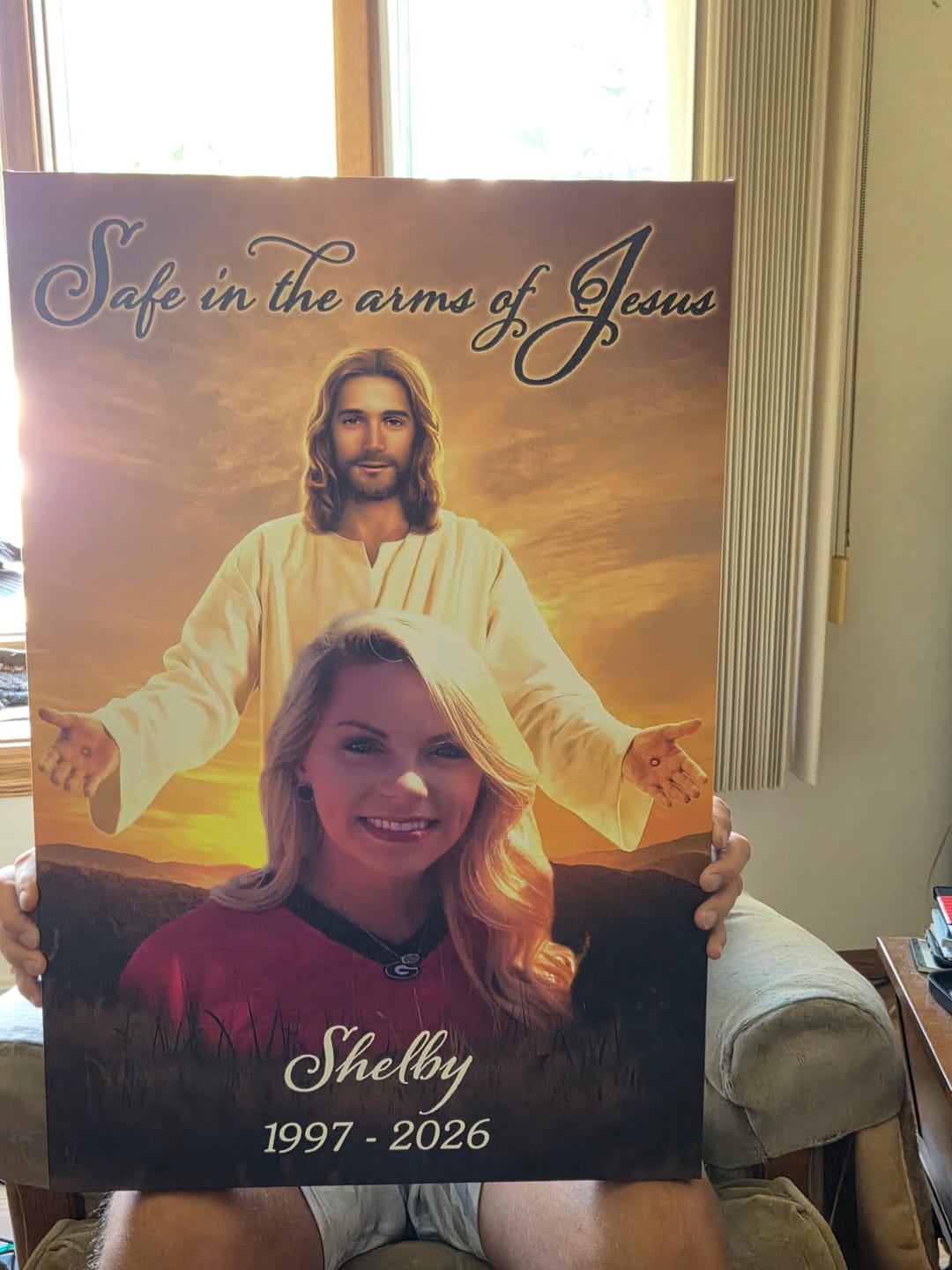 Customer photo review of Personalized Canvas Prints Custom Photo - Safe In Jesus's Arms, Memorial Dem Canvas