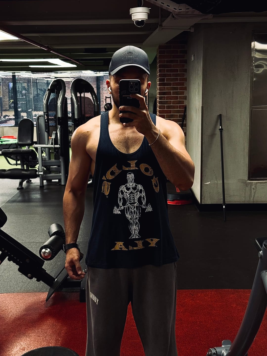 Customer photo review of 3003 - Gold's Iron Legacy Icon Stringers