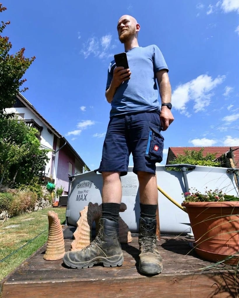 Customer photo review of Snuggi Cushioned Work Socks