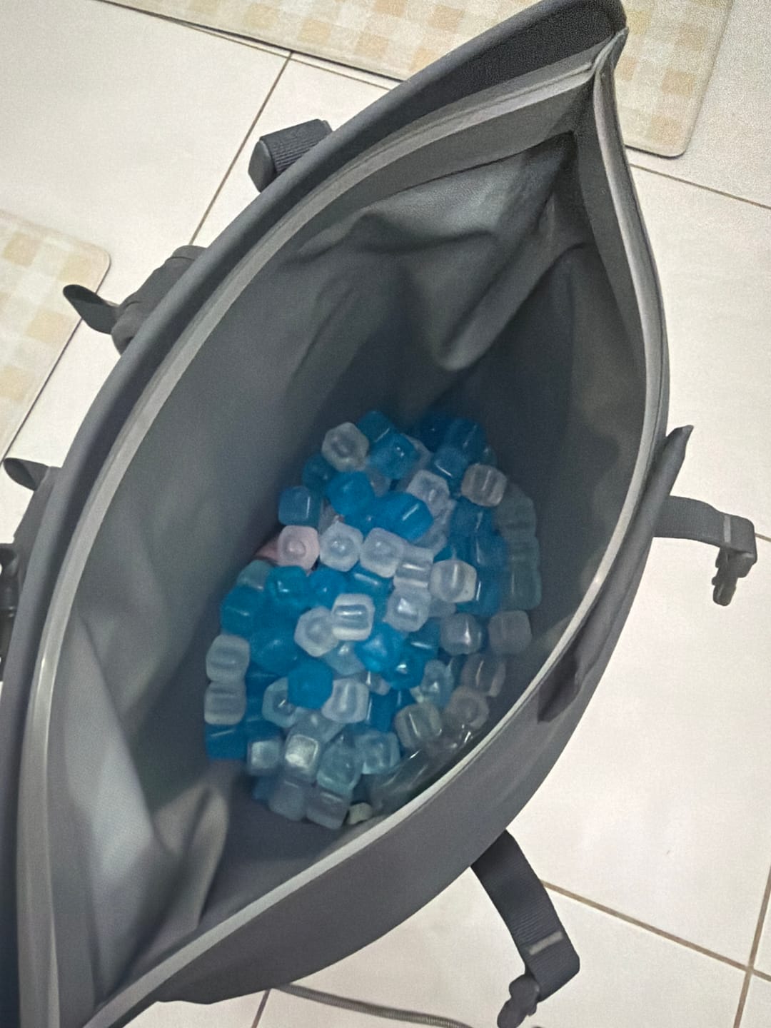 Customer photo review of Mega Freeze Blue Ice - 5kg Black Bag