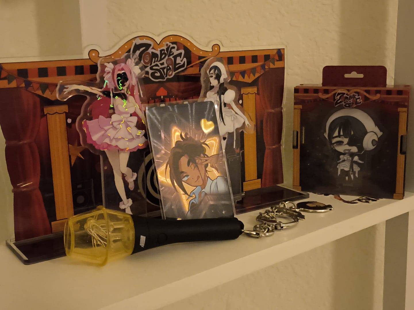 Customer photo review of 【Pre-Order】Alien Stage - Zombie Stage: Fading Youth Series - Scene Acrylic Stand