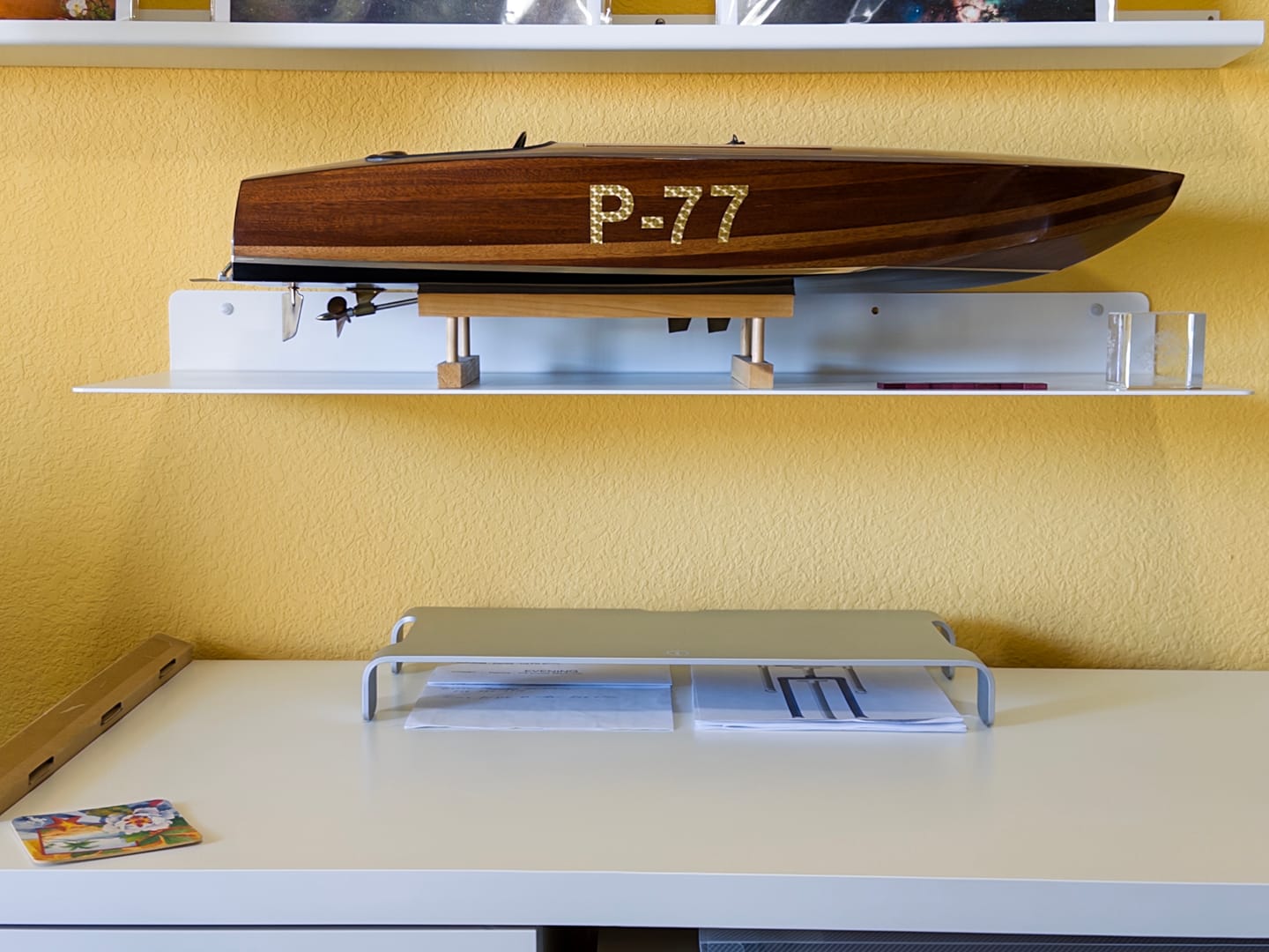 Customer photo review of Modern Metal Floating Shelf - Minimalist Wall Storage & Display
