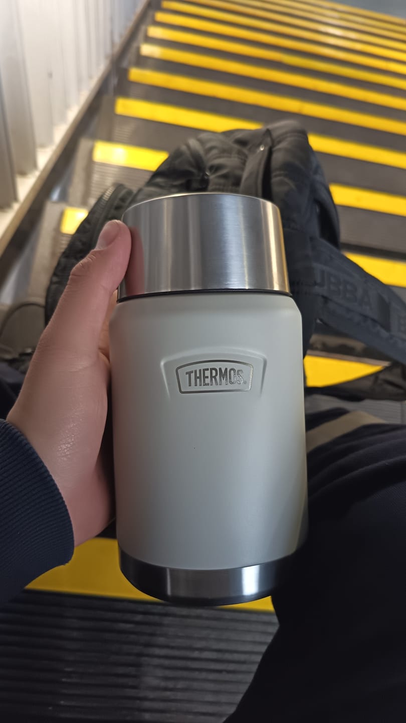 Customer photo review of Thermos Termo comida 710 ml Icon acero inoxidable – Sandstone