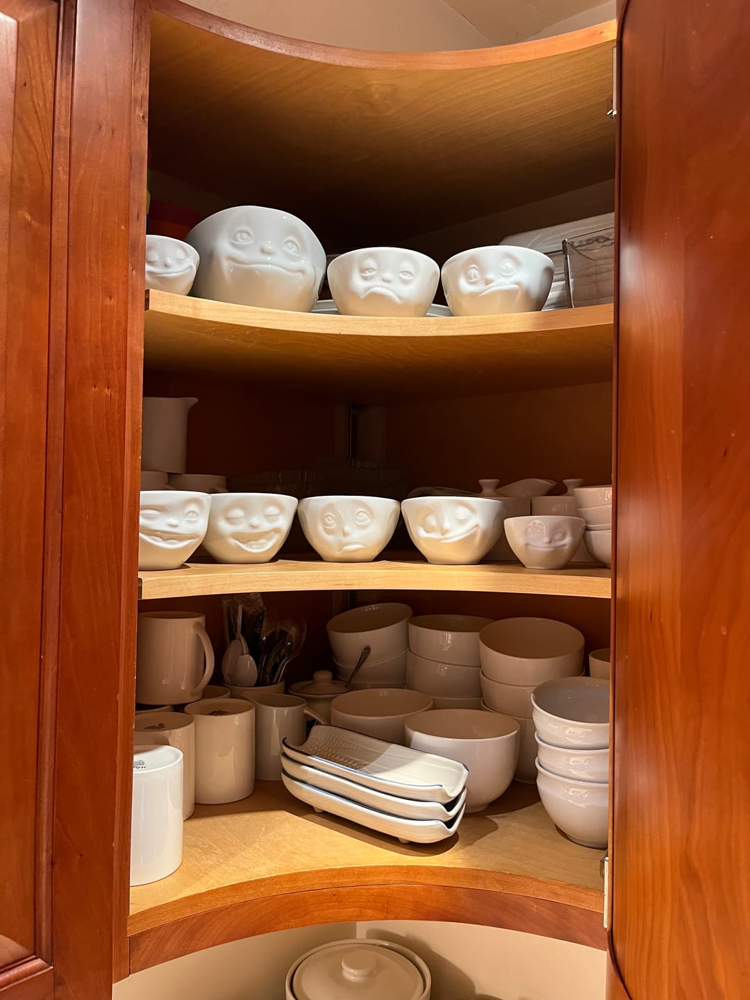 Customer photo review of Medium Bowl Set No. 1, Grinning & Kissing Face