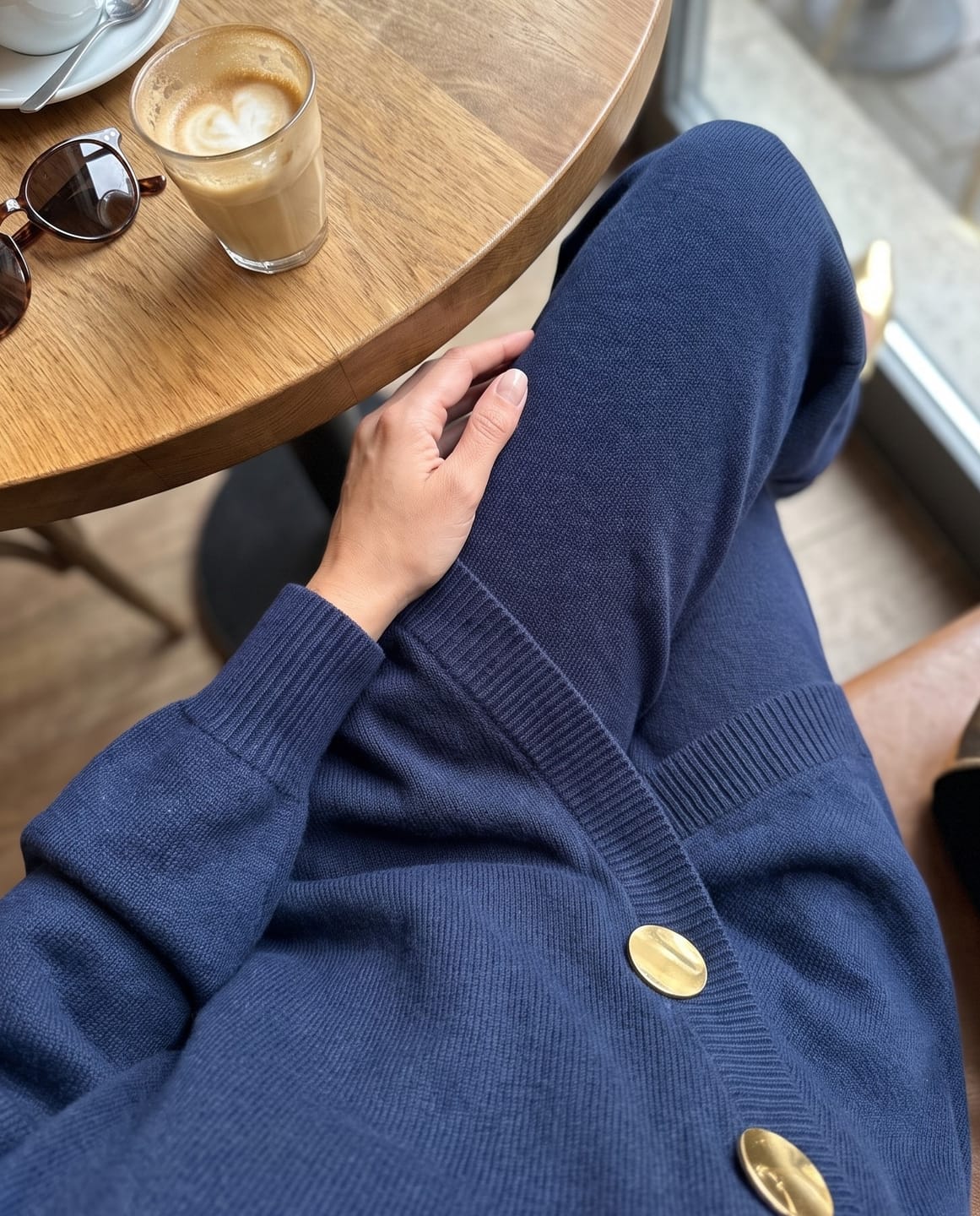 Customer photo review of NOA | CONJUNTO DE PUNTO: JERSEY DE CUELLO ALTO Y PANTALÓN ANCHO