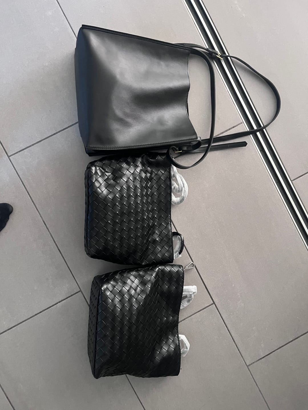 Customer photo review of Olives Vegan Leather Tote