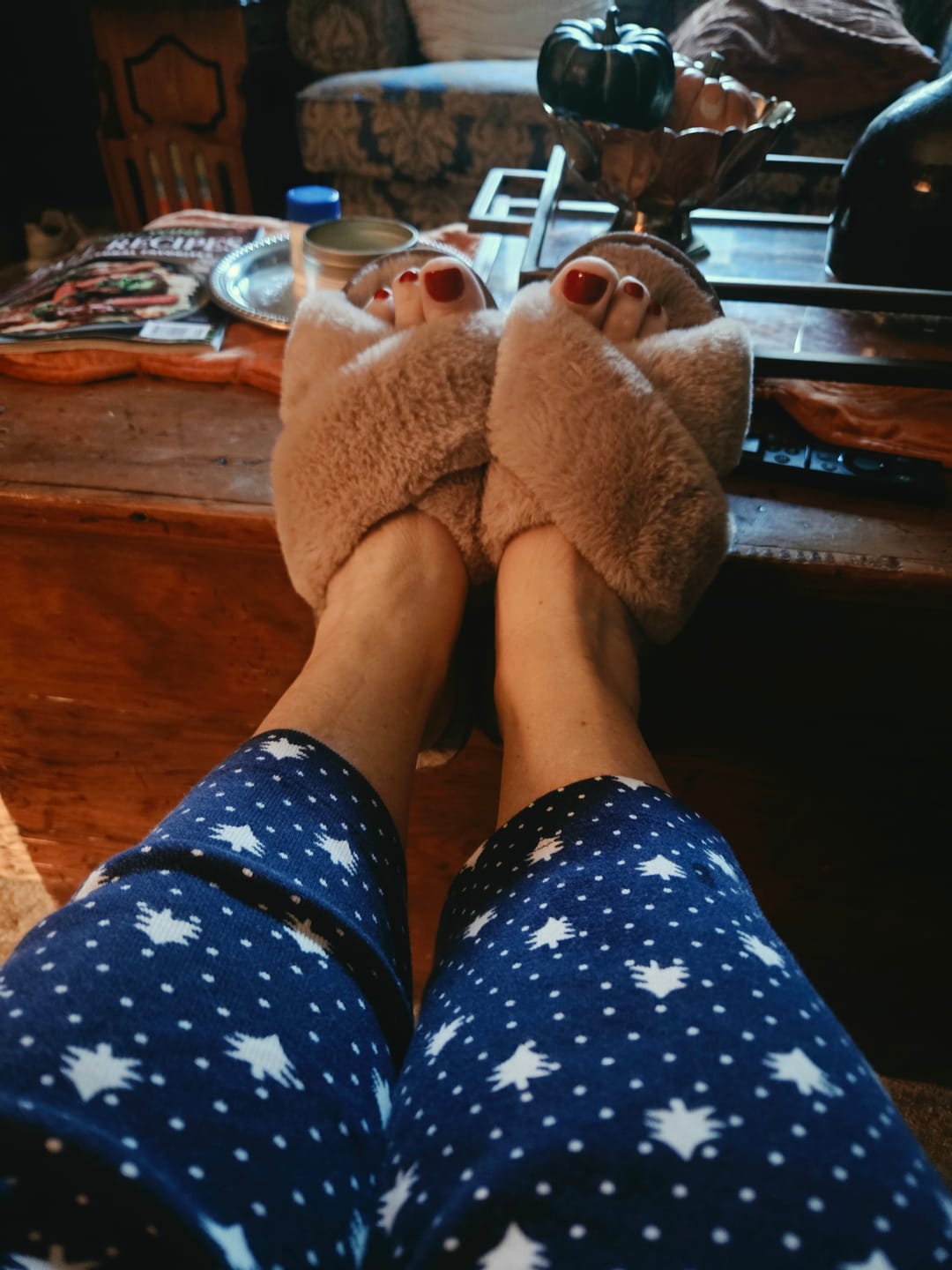 Customer photo review of Nordic Cozy Cross Band Slippers