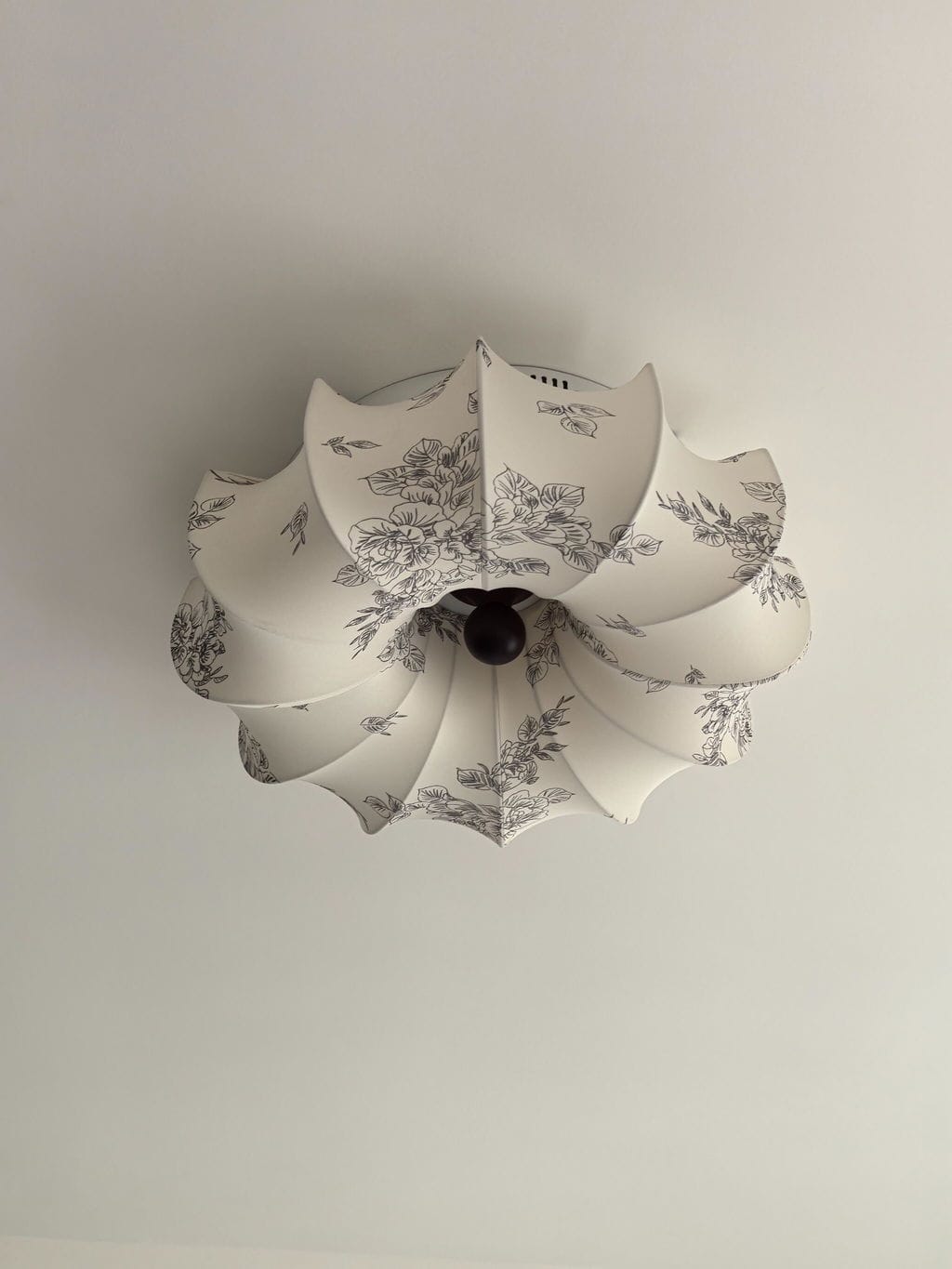 Customer photo review of Beige Fabric Ceiling Light, Flush Mount, Warm Light, 50 cm