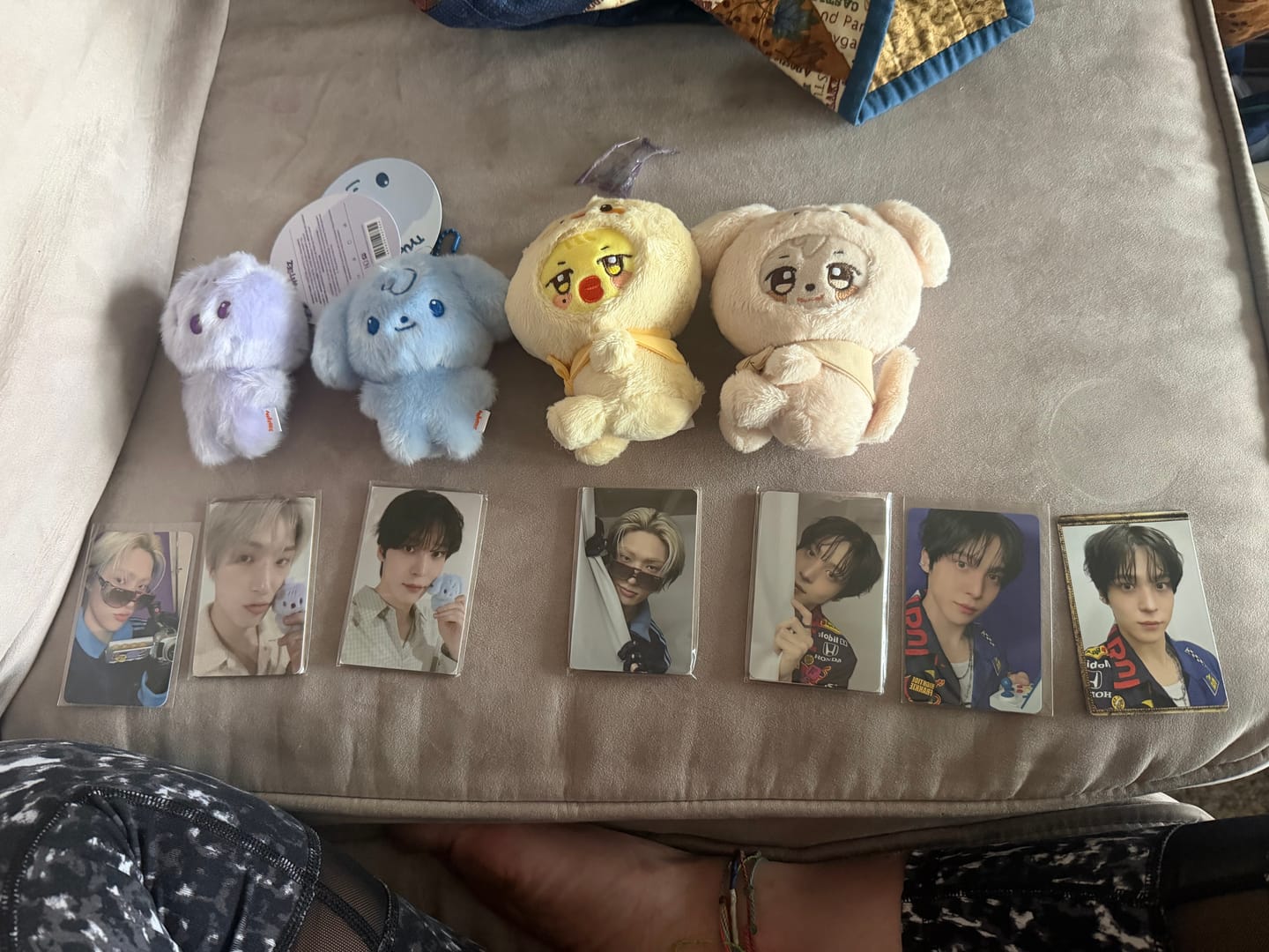 Customer photo review of ATEEZ - ANITEEZ IN COLOR POP UP OFFICIAL MD MINI ALBUM KEYRING