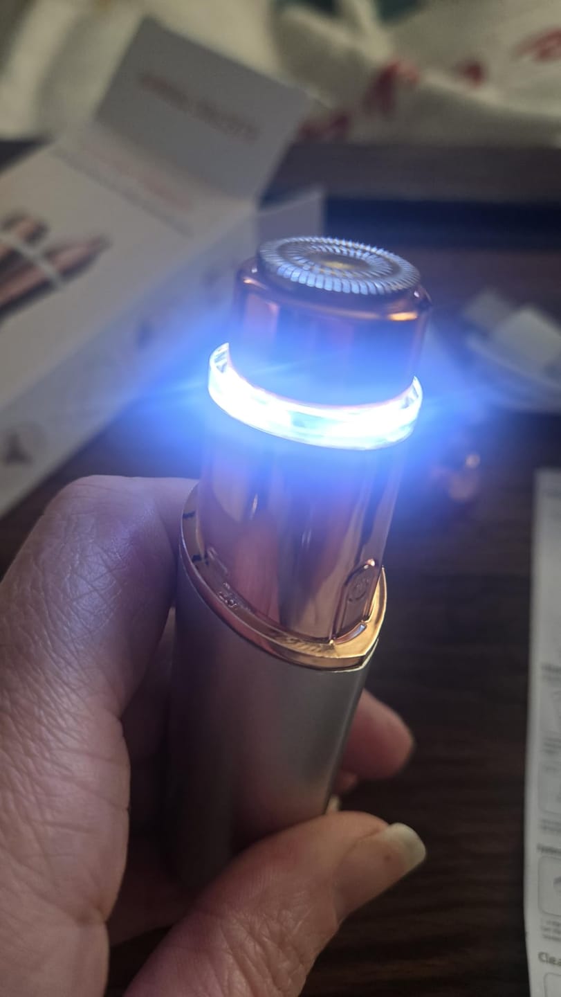 Customer photo review of Browzer™ Brow & Face Trimmer