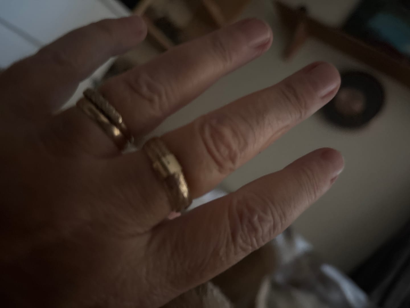 Customer photo review of Horizon Mesh Ring in 9K Gold